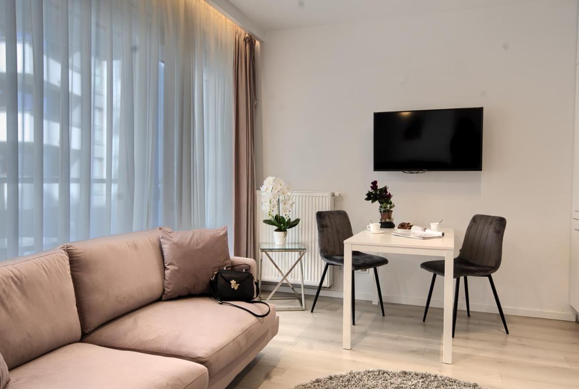 Mayad Residence Warszawa Eksteriør billede